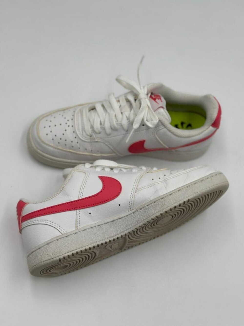Womens Nike Court Vision Shoes Coral white size 7 DR9885 - 101